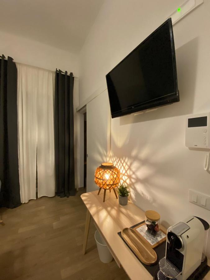 Novantuno โปลีญาโนอามาเร ภายนอก รูปภาพ